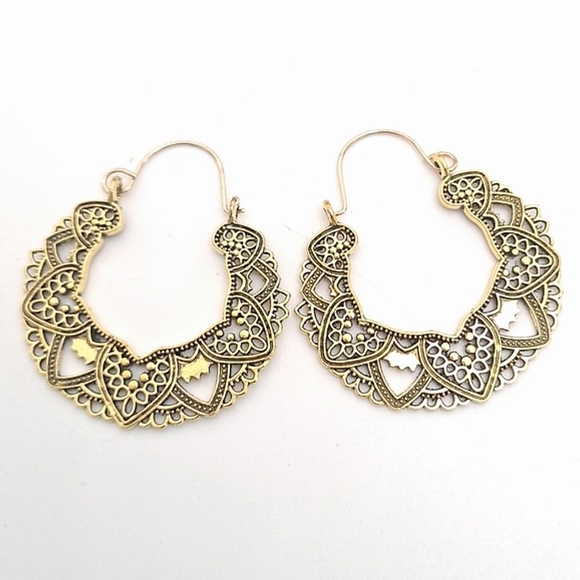 💖2/$30 Boho Hoop brass tribal gypsy cut out large Filigree drop earrings - Picture 5 of 16